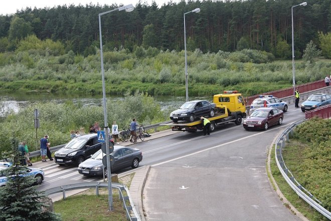 Wypadek na nowym moście [01.08.2015] - zdjęcie #13 - eOstroleka.pl