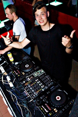 DJ Sequence i Denix w Clubie Ibiza Zalesie [07.08.2015] - zdjęcie #1 - eOstroleka.pl