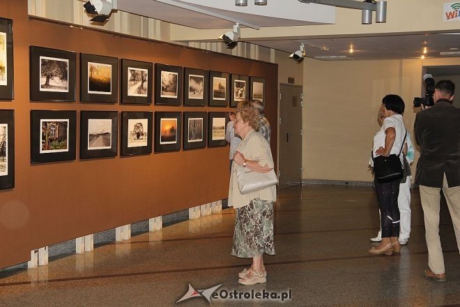 Wernisaż poplenerowej wystawy „Kurpiowska Ballada” [21.08.2015] - zdjęcie #1 - eOstroleka.pl