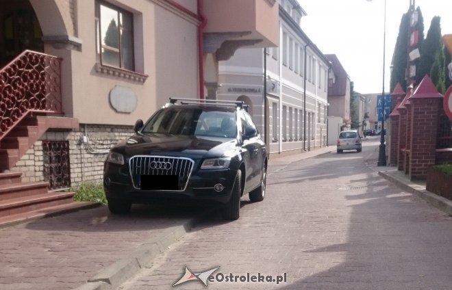 Ostrołęka: „Mistrz Parkowania” przy Urzędzie Skarbowym [31.08.2015] - zdjęcie #3 - eOstroleka.pl