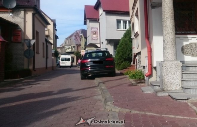 Ostrołęka: „Mistrz Parkowania” przy Urzędzie Skarbowym [31.08.2015] - zdjęcie #4 - eOstroleka.pl