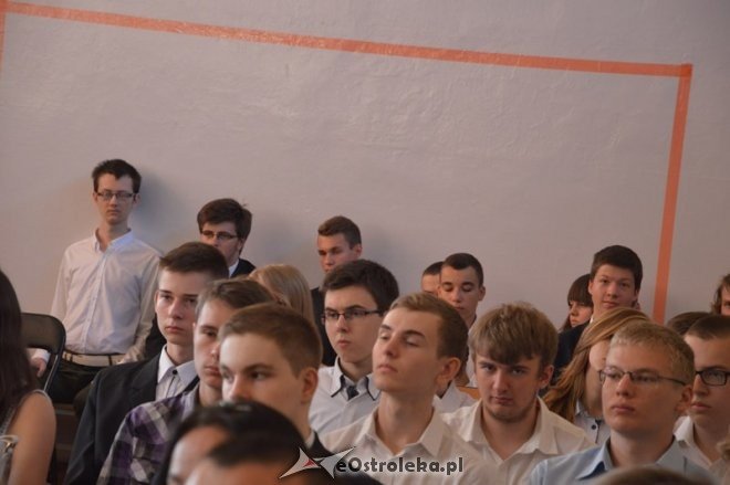 Rozpoczęcie roku szkolnego w II Liceum Ogólnokształcącym im. C.K. Norwida w Ostrołęce [01.09.2015] - zdjęcie #30 - eOstroleka.pl
