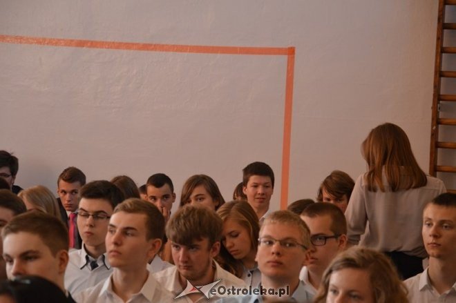 Rozpoczęcie roku szkolnego w II Liceum Ogólnokształcącym im. C.K. Norwida w Ostrołęce [01.09.2015] - zdjęcie #36 - eOstroleka.pl