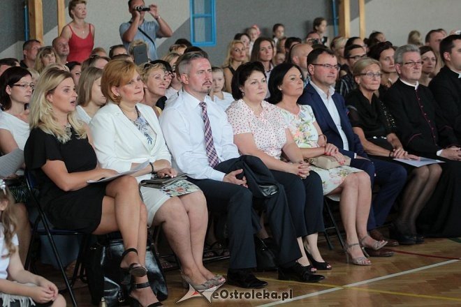 Rozpoczęcie roku szkolnego 2015/2016 w Szkole Podstawowej nr 10 w Ostrołęce [01.09.2015] - zdjęcie #66 - eOstroleka.pl