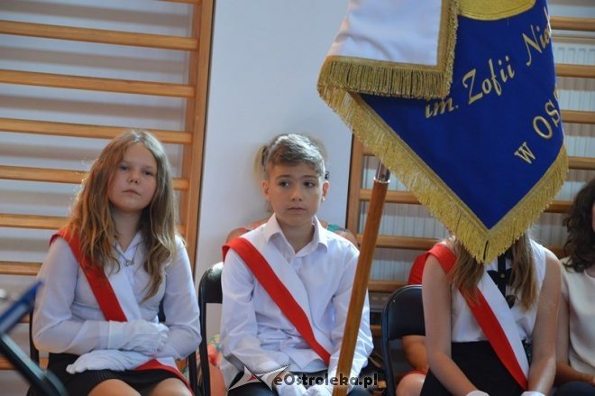 Rozpoczęcie roku szkolnego w Szkole Podstawowej nr 5 w Ostrołęce [01.09.2015] - zdjęcie #7 - eOstroleka.pl