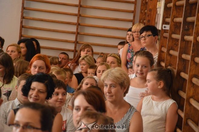 Rozpoczęcie roku szkolnego w Szkole Podstawowej nr 5 w Ostrołęce [01.09.2015] - zdjęcie #10 - eOstroleka.pl
