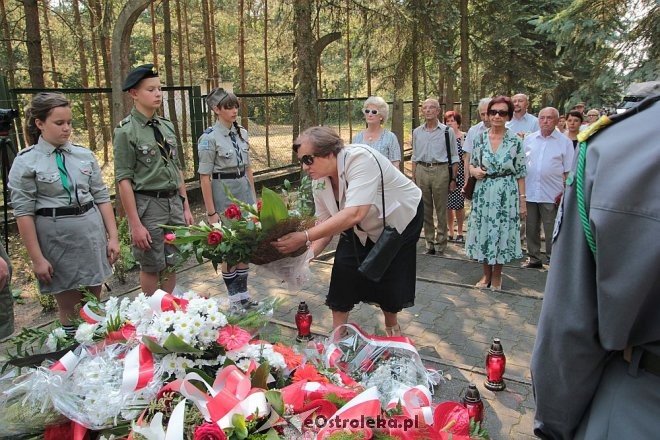Ostrołęka: Miejskie obchody 76. rocznicy wybuchu II Wojny Światowej [01.09.2015] - zdjęcie #66 - eOstroleka.pl