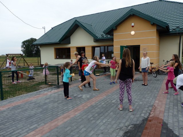 Dzieci z Brzeźna pożegnały wakacje [02.09.2015] - zdjęcie #34 - eOstroleka.pl