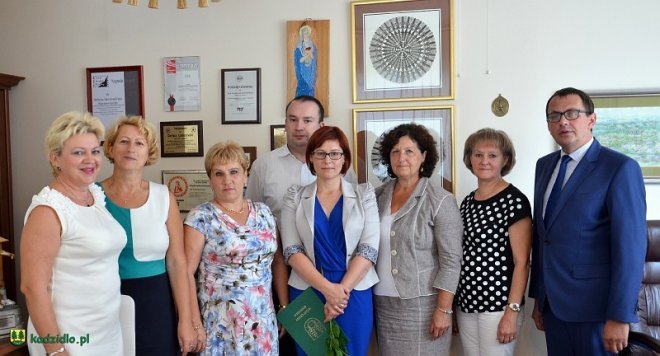 Kadzidło: Nauczyciele z terenu gminy mianowani [02.09.2015] - zdjęcie #2 - eOstroleka.pl