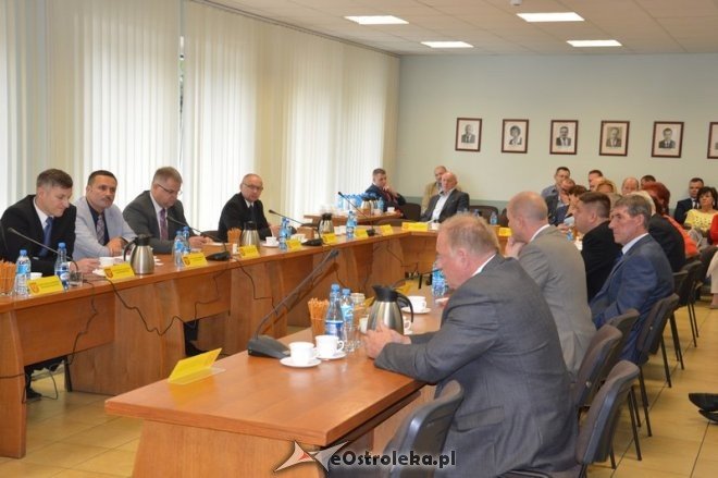 XIII sesja Rady Miasta Ostrołęki [04.09.2015] - zdjęcie #64 - eOstroleka.pl