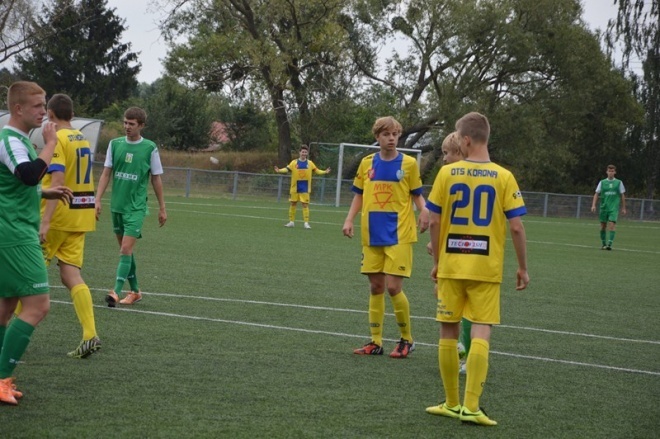 Liga wojewódzka juniorów: Korona Ostrołęka - Żyrardowianka [12.09.2015] - zdjęcie #38 - eOstroleka.pl