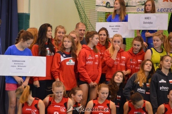 Międzynarodowy turniej kadetek - dzień pierwszy [12.09.2015] - zdjęcie #19 - eOstroleka.pl