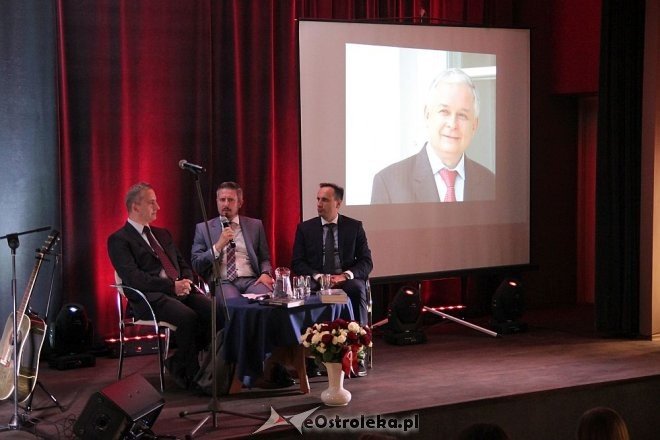 Lech Kaczyński – pamiętamy: Spotkanie z Sławomirem Kmiecikiem i Januszem Kowalskim [15.09.2015] - zdjęcie #36 - eOstroleka.pl