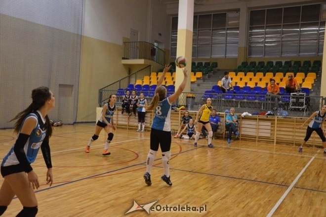 Turniej Piłki Siatkowej Kobiet o Puchar Posła Arkadiusza Czartoryskiego [18.09.2015] - zdjęcie #17 - eOstroleka.pl