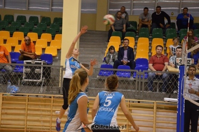 Turniej Piłki Siatkowej Kobiet o Puchar Posła Arkadiusza Czartoryskiego [18.09.2015] - zdjęcie #67 - eOstroleka.pl