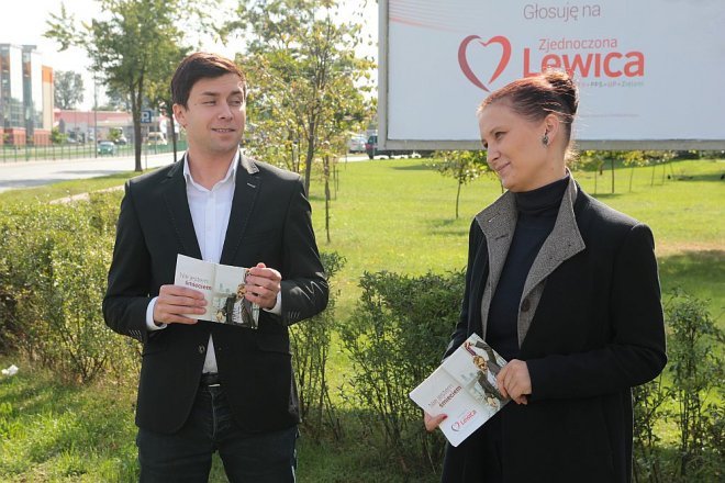 „Nie jestem śmieciem”, czyli kampanii wyborczej lewicy ciąg dalszy [22.09.2015] - zdjęcie #1 - eOstroleka.pl