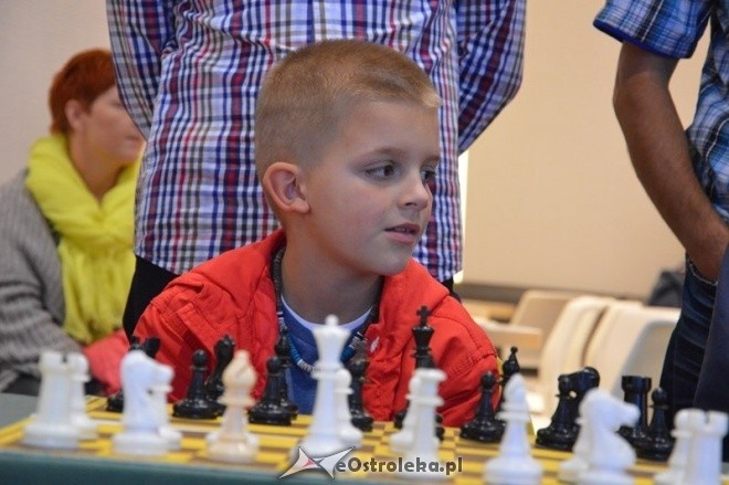 Symultana szachowa z Mistrzem Wojska Polskiego [26.09.2015] - zdjęcie #27 - eOstroleka.pl