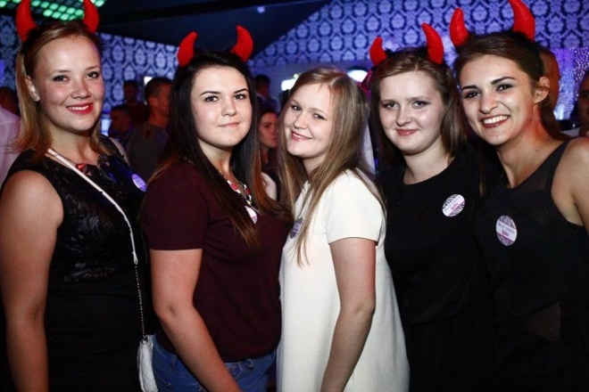 Noc Kobiet w Clubie Ibiza Zalesie i występ grupy Chippendales [26.09.2015] - zdjęcie #2 - eOstroleka.pl