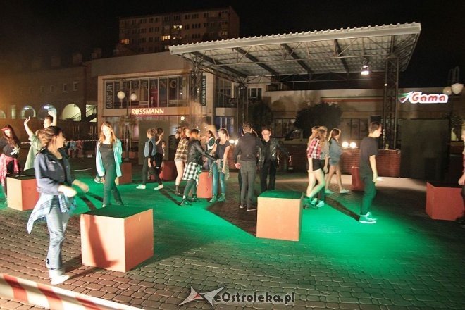 Spektakl Numb po raz drugi na scenie przy Kupcu [04.10.2015] - zdjęcie #32 - eOstroleka.pl