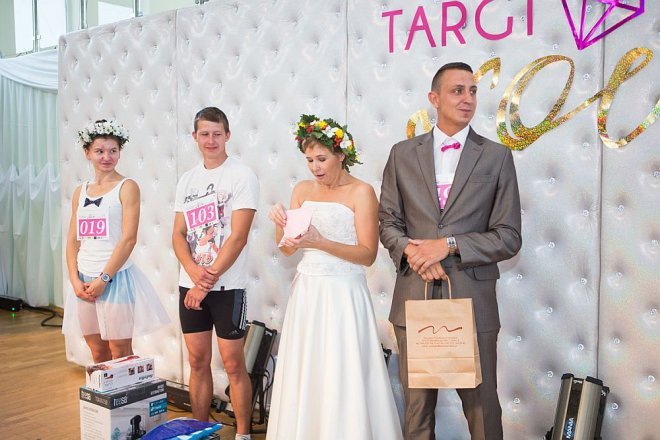 Znamy zwycięzców I Charytatywnego Biegu w Strojach Ślubnych [06.10.2015] - zdjęcie #33 - eOstroleka.pl