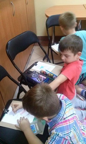 Uczniowie „dziesiątki” na spotkaniu autorskim z autorką opowiadań dla dzieci [08.10.2015] - zdjęcie #34 - eOstroleka.pl