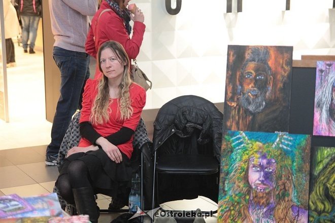 II Przegląd Twórczości Lokalnej w Galerii Bursztynowej: Malarstwo, fotografia, grafika [11.10.2015] - zdjęcie #2 - eOstroleka.pl
