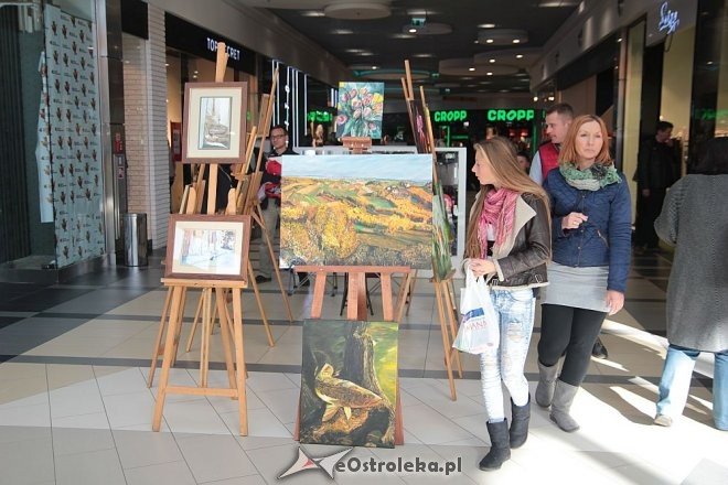 II Przegląd Twórczości Lokalnej w Galerii Bursztynowej: Malarstwo, fotografia, grafika [11.10.2015] - zdjęcie #22 - eOstroleka.pl