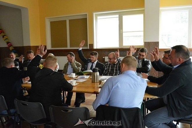 XII sesja Rady Gminy: Ponad 3 mln na projekty drogowe [16.10.2015] - zdjęcie #5 - eOstroleka.pl