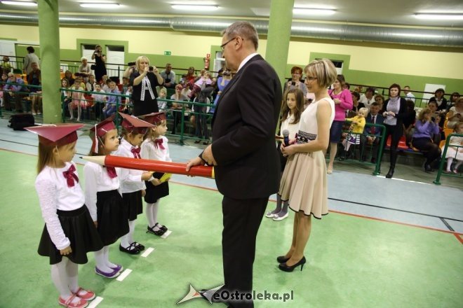 Pasowanie na ucznia w Szkole Podstawowej w Rzekuniu [29.10.2015] - zdjęcie #11 - eOstroleka.pl