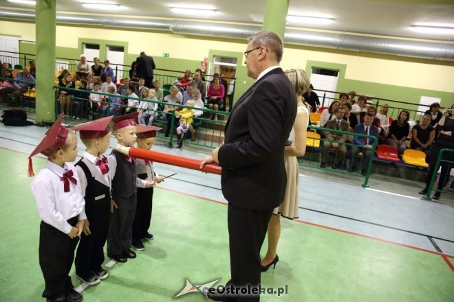 Pasowanie na ucznia w Szkole Podstawowej w Rzekuniu [29.10.2015] - zdjęcie #20 - eOstroleka.pl