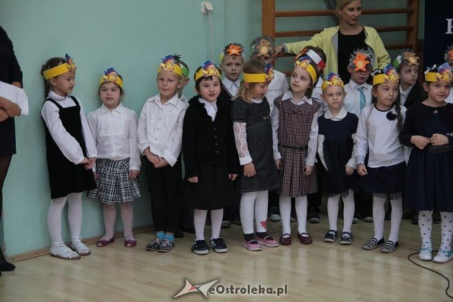Pasowanie na „starszaka” w Szkole Podstawowej nr 5 w Ostrołęce [03.11.2015] - zdjęcie #2 - eOstroleka.pl