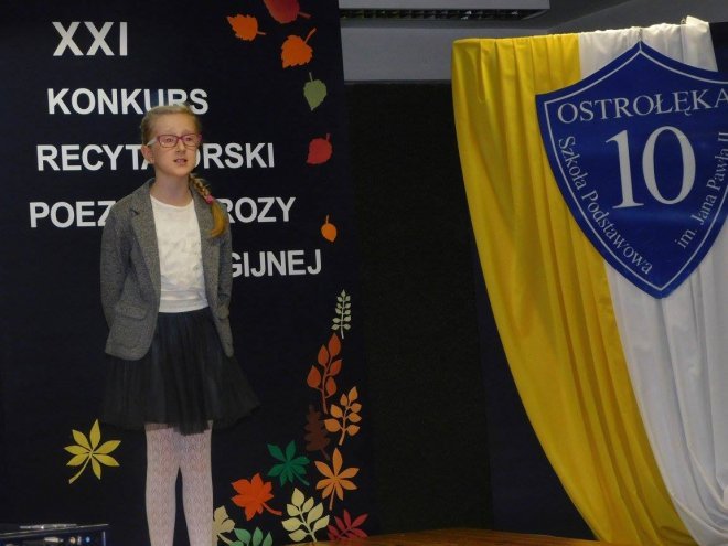 XXI  Międzyszkolny Konkurs Recytatorski Poezji i Prozy Religijnej w ostrołęckiej „dziesiątce” [07.11.2015] - zdjęcie #10 - eOstroleka.pl