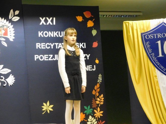 XXI  Międzyszkolny Konkurs Recytatorski Poezji i Prozy Religijnej w ostrołęckiej „dziesiątce” [07.11.2015] - zdjęcie #19 - eOstroleka.pl