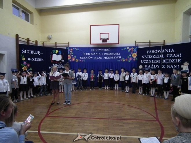 Ostrołęka: Pasowanie na ucznia w Szkole Podstawowej nr 5 [07.11.2015] - zdjęcie #1 - eOstroleka.pl