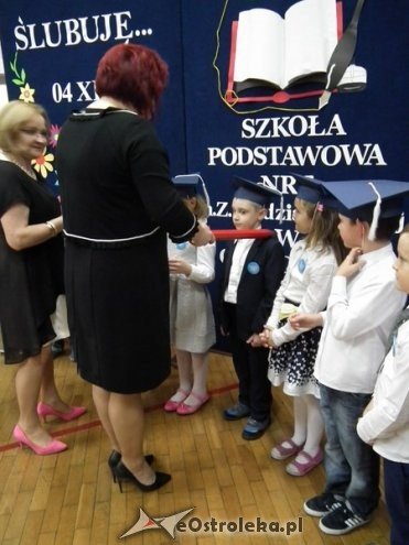 Ostrołęka: Pasowanie na ucznia w Szkole Podstawowej nr 5 [07.11.2015] - zdjęcie #35 - eOstroleka.pl