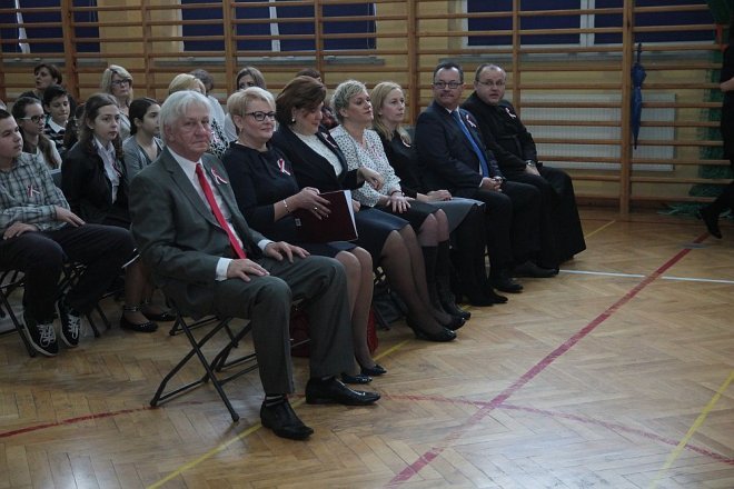 Ostrołęcka „szóstka” obchodziła święto swojego patrona [10.11.2015] - zdjęcie #17 - eOstroleka.pl