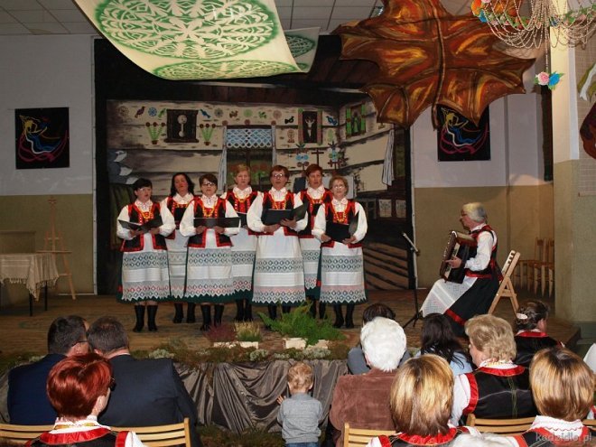 Jesienny Festiwal Kół Gospodyń Wiejskich z gminy Kadzidło [20.11.2015] - zdjęcie #7 - eOstroleka.pl