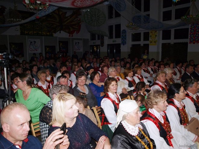 Jesienny Festiwal Kół Gospodyń Wiejskich z gminy Kadzidło [20.11.2015] - zdjęcie #9 - eOstroleka.pl