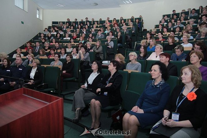 O przeciwdziałaniu dopalaczom z pedagogami i psychologami w Ostrołęce [20.11.2015] - zdjęcie #8 - eOstroleka.pl