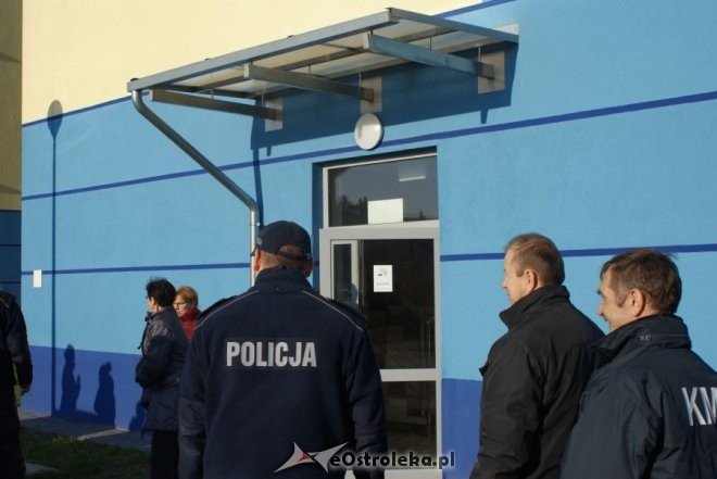 Pożar i ewakuacja w ostrołęckiej komendzie policji [25.11.2015] - zdjęcie #2 - eOstroleka.pl