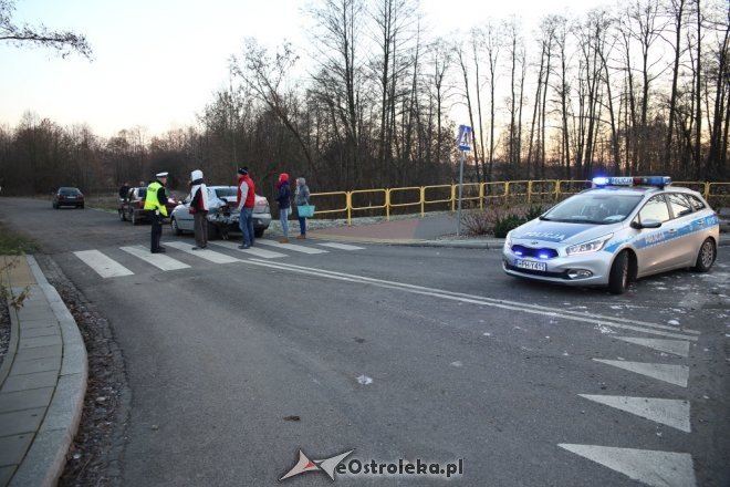 Wypadek na Warszawskiej. Pijany 26-latek w audi staranował dwa inne pojazdy [25.11.2015] - zdjęcie #5 - eOstroleka.pl