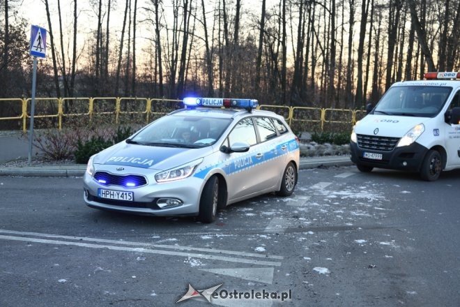 Wypadek na Warszawskiej. Pijany 26-latek w audi staranował dwa inne pojazdy [25.11.2015] - zdjęcie #6 - eOstroleka.pl