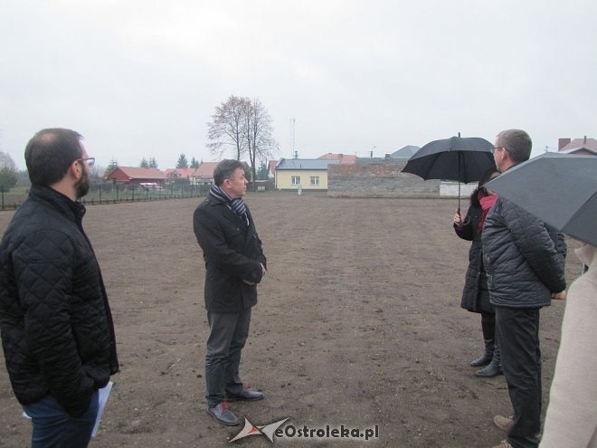 Tobolice z nowym placem gminnym [25.11.2015] - zdjęcie #1 - eOstroleka.pl