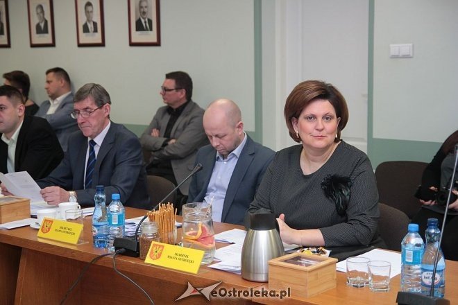 XVIII sesja Rady Miasta w Ostrołęce [26.11.2015] - zdjęcie #13 - eOstroleka.pl