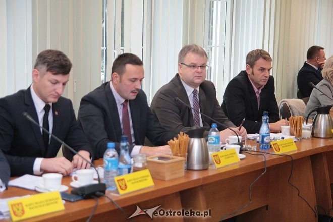 XVIII sesja Rady Miasta w Ostrołęce [26.11.2015] - zdjęcie #19 - eOstroleka.pl