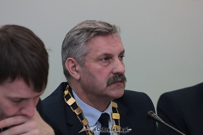 XVIII sesja Rady Miasta w Ostrołęce [26.11.2015] - zdjęcie #25 - eOstroleka.pl