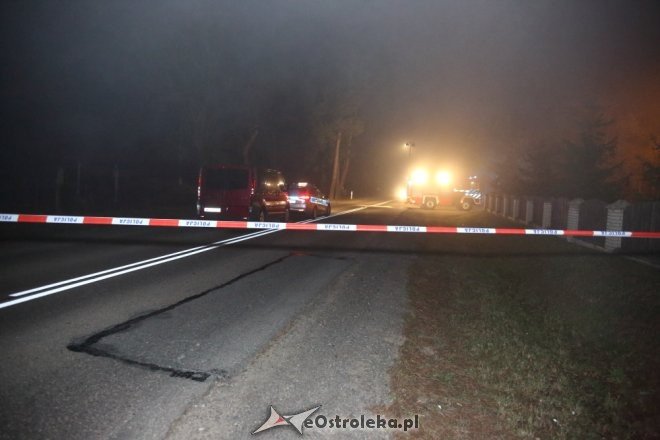 Śmiertelny wypadek w Wachu. Pod kołami bmw zginął 58-letni mężczyzna [27.11.2015] - zdjęcie #3 - eOstroleka.pl