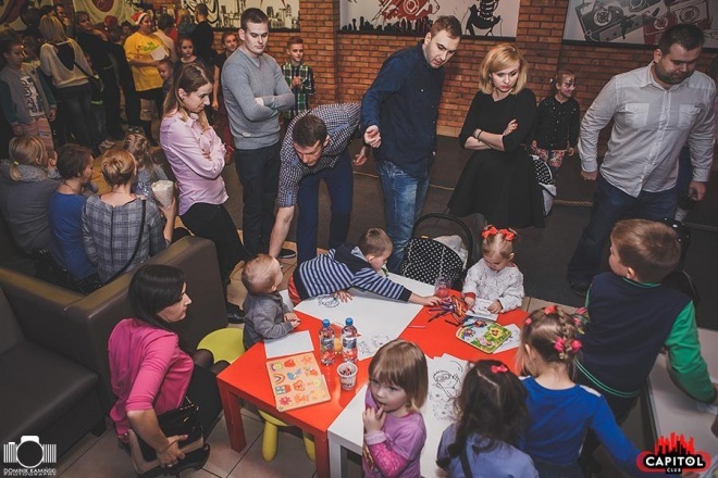 Kinder Party, Minionki i Mikołaj w Clubie Capitol [06.12.2015] - zdjęcie #13 - eOstroleka.pl