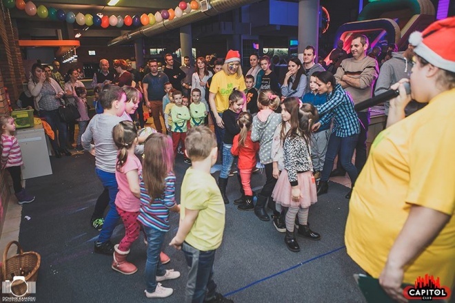 Kinder Party, Minionki i Mikołaj w Clubie Capitol [06.12.2015] - zdjęcie #16 - eOstroleka.pl