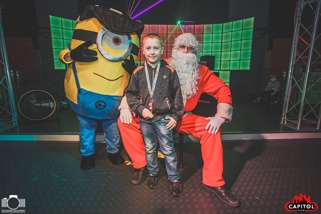 Kinder Party, Minionki i Mikołaj w Clubie Capitol [06.12.2015] - zdjęcie #18 - eOstroleka.pl